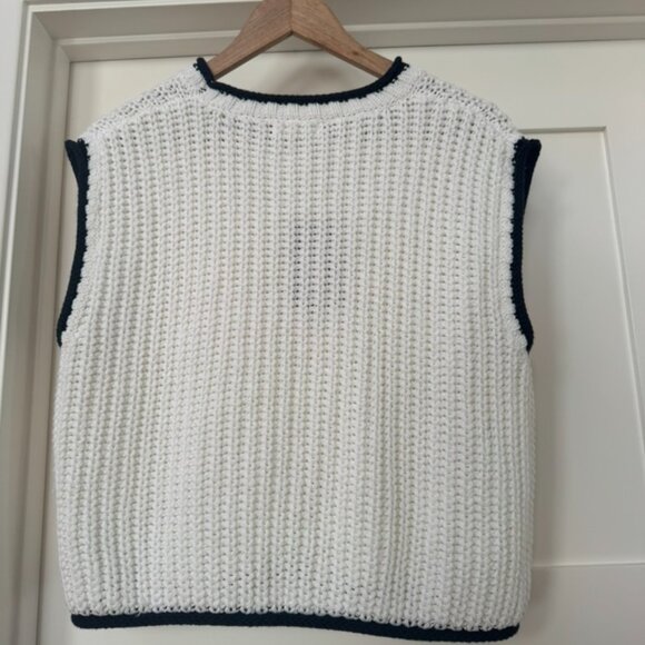 New with Tags Soft Chunky Knit Sweater Top- Small - Picture 7 of 8